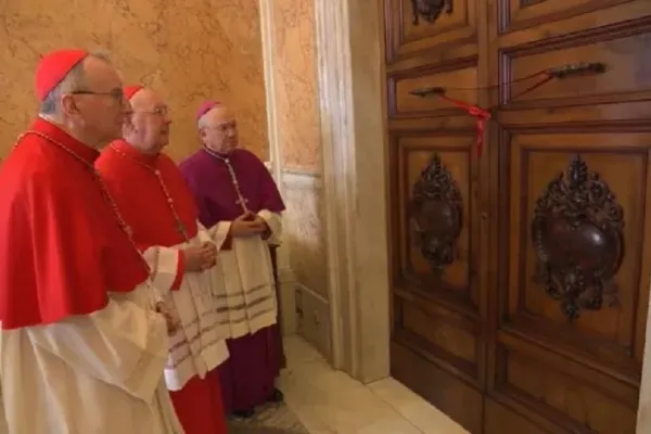 El Vaticano selló la residencia del papa Francisco para dar comienzo al período de luto