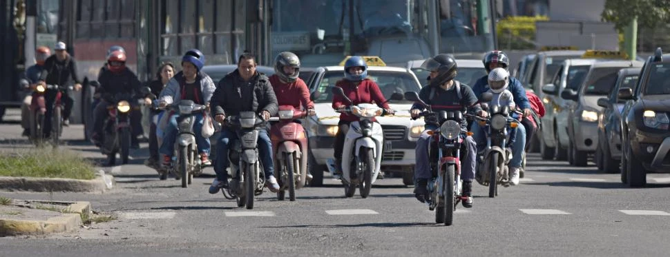 DATO. La Dirección Nacional del Registro de la Propiedad Automotor informa que el año pasado se aptentaron 24.096 motos en Tucumán. La Gaceta / fotos de Juan Pablo Sanchez Noli - Osvaldo Ripoll - Diego Aráoz