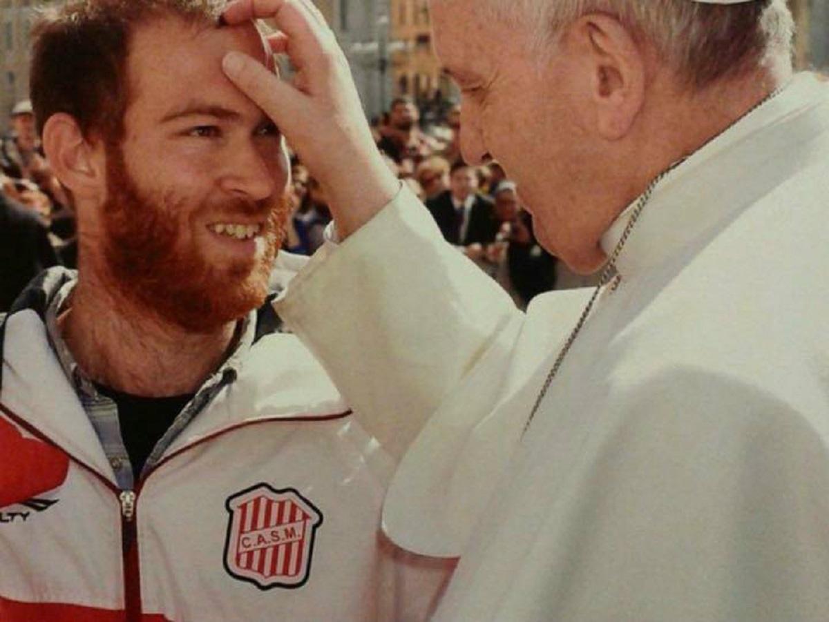 BENDICIÓN. El papa Francisco le pidió a Franco Iosa que continúe con su rehabilitación.