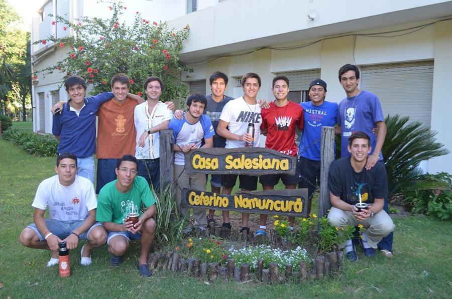 EN SUS AÑOS DE FORMACIÓN. Efraín pasó dos años de su vida aprendiendo enseñanzas salesianas. / GENTILEZA EFRAÍN ARLATI.