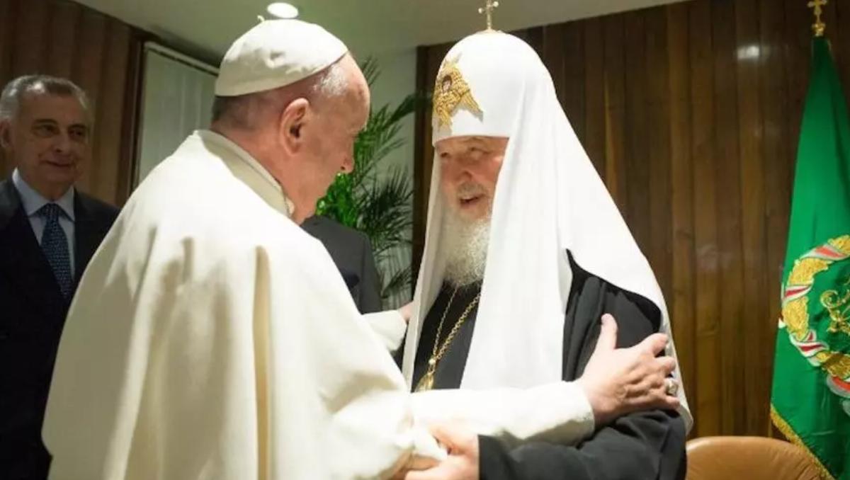 Francisco y sus gestos históricos: del “¿quién soy yo para juzgar?” al beso en Sudán del Sur