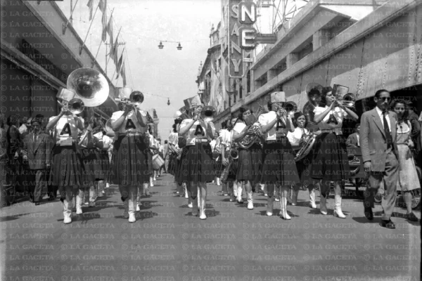 Recuerdos fotográficos: desfile musical