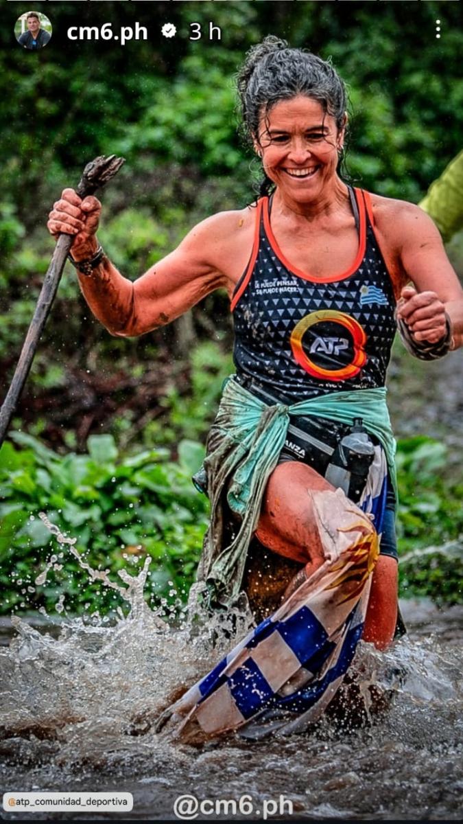 CON LA BANDERA. La uruguaya Gissele Giuria Redelico cruzó uno de los ríos con la bandera de Uruguay en su pierna derecha.