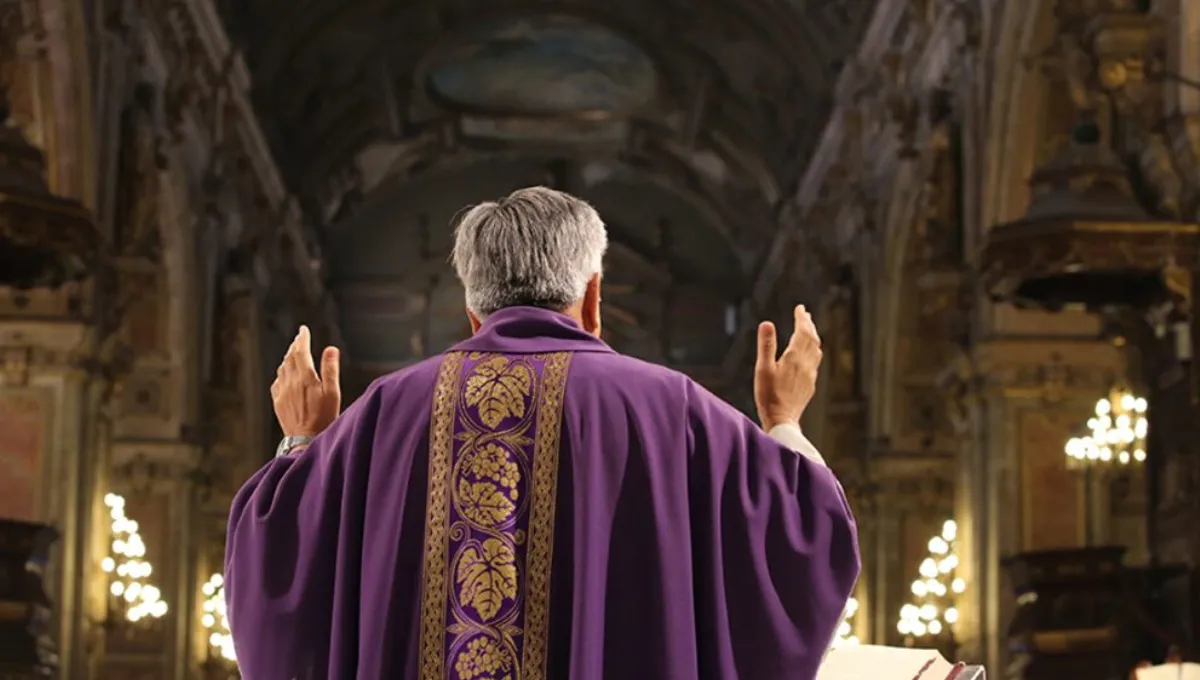 Qué cambia en la liturgia católica durante los días de luto por el Papa