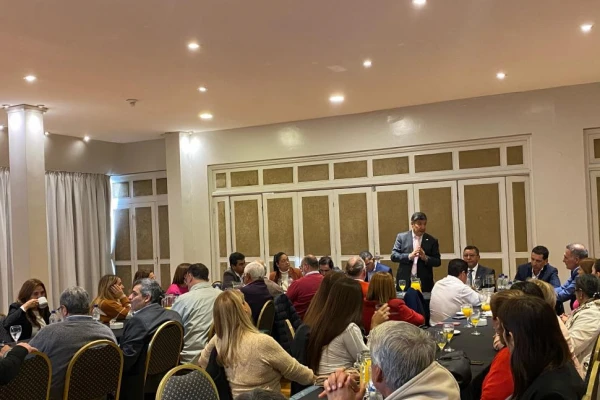 Dimes y diretes: reunión de congresales nacionales del PJ tucumano