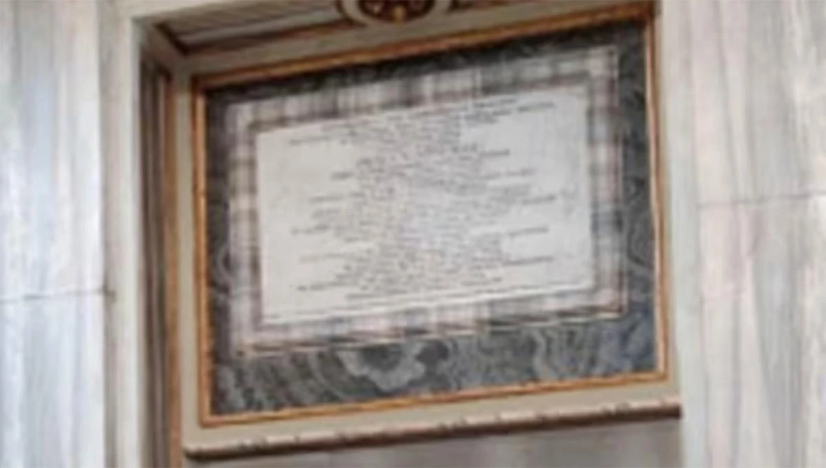 Difundieron la primera imagen de la tumba del Papa