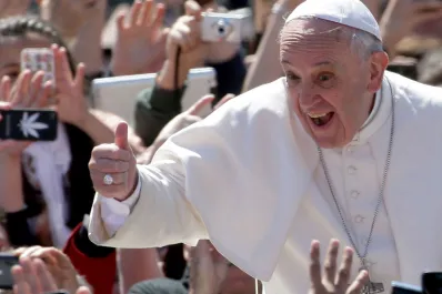 Las tres anécdotas más humanas del papa Francisco: fútbol, mates y humildad