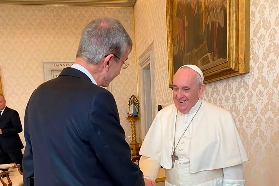 Nelson Castro difundió una entrevista inédita con el papa Francisco