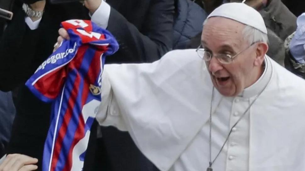 Las tres anécdotas más humanas del papa Francisco: fútbol, mates y humildad