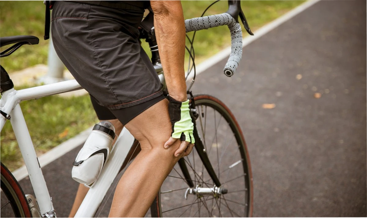 ¿Por qué me duelen las rodillas al andar en bicicleta?