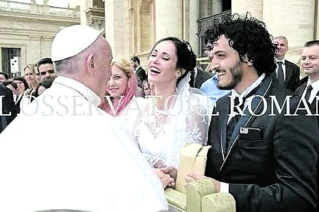 La bendición papal a la boda de dos bailarines tucumanos