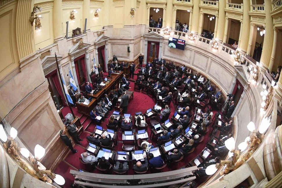 POR UNANIMIDAD. Los elogios al Papa sellaron la tregua en el Senado. 