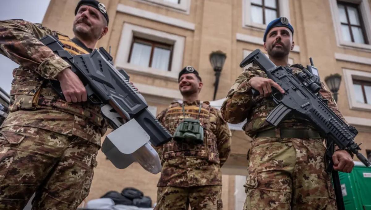 Funeral del papa Francisco: aviones de combate, un destructor y 4.000 policías blindarán Roma