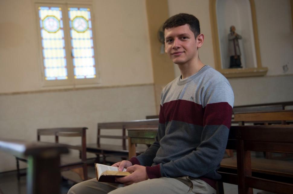 REDES. El joven maneja Instagram difundiendo el mensaje de Dios