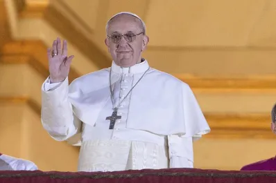 ¿Por qué los papas cambian de nombre al iniciar su pontificado?