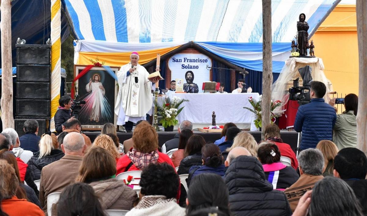 Jaldo participó en Trancas de la misa en honor a San Francisco Solano
