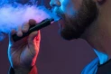 Proponen prohibir el vapeo en espacios cerrados de Tucumán