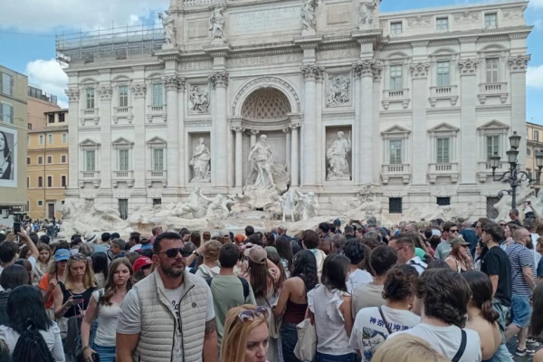 Roma sigue andando pese a la muerte del Papa Francisco