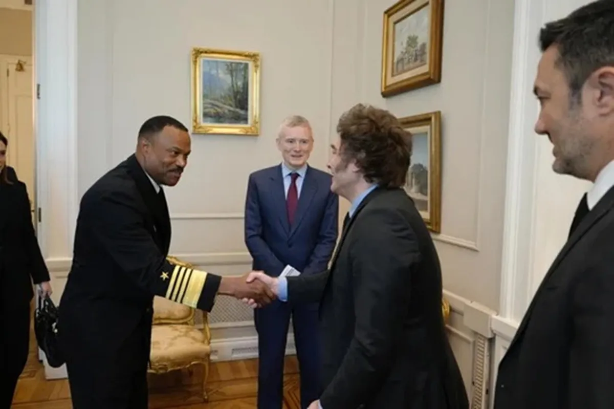 Javier Milei se reunió con el jefe militar del Comando Sur de Estados Unidos 