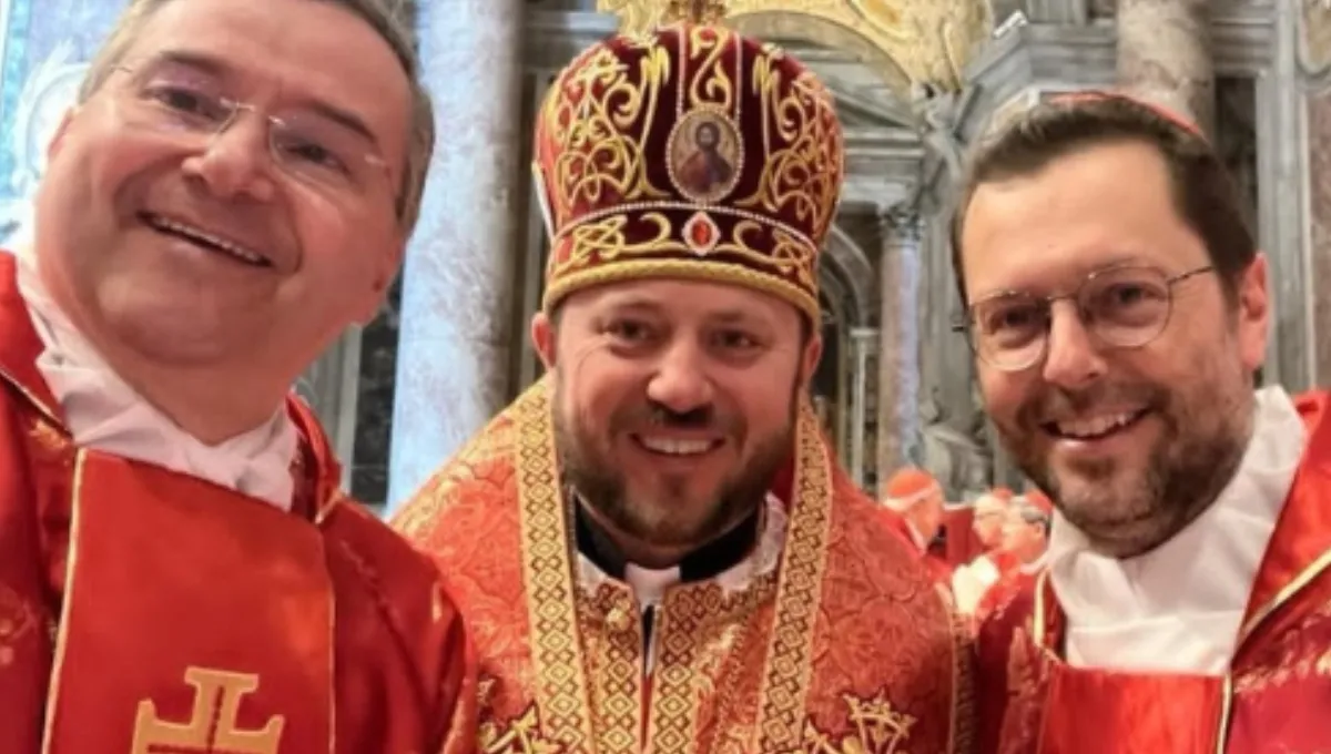 La generación selfie llega al cónclave: los cardenales más jóvenes capturan un momento histórico