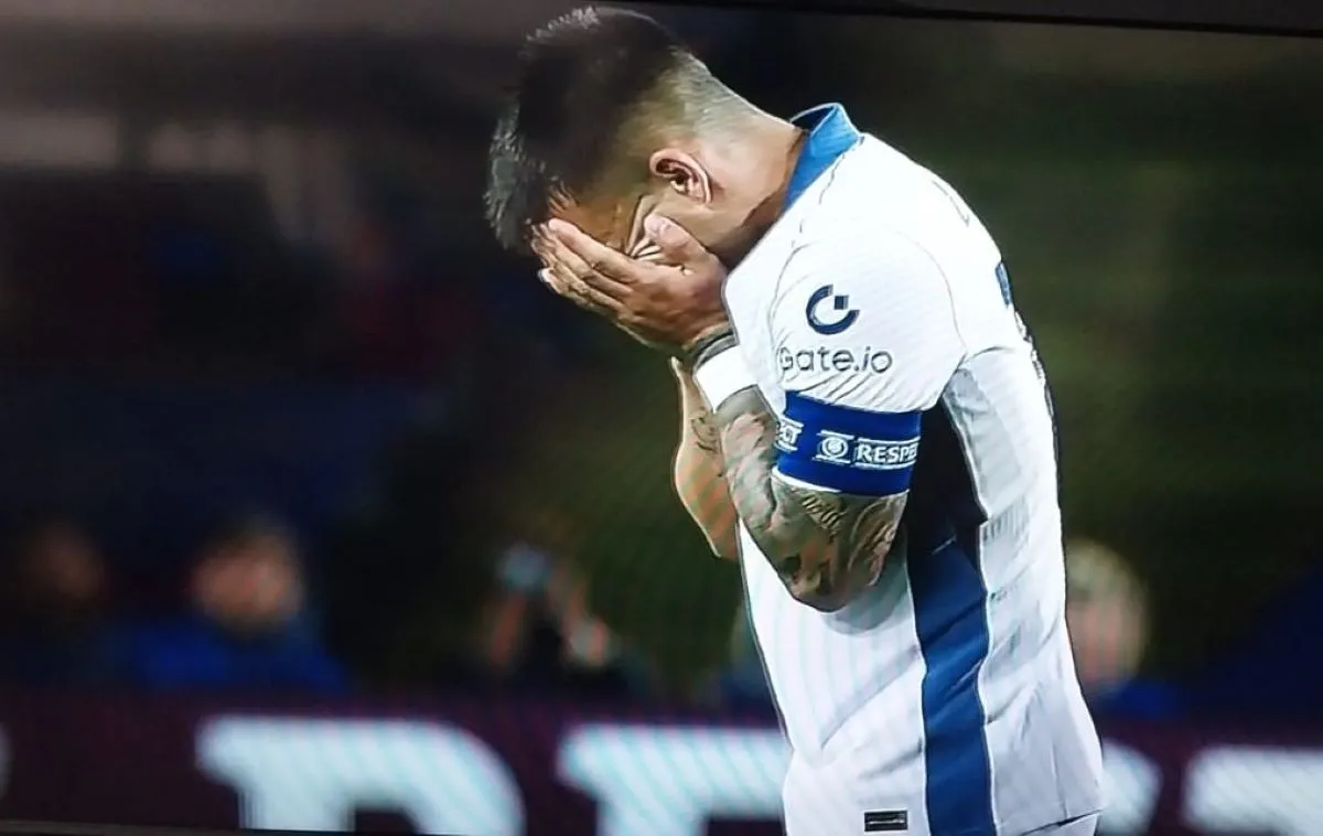 Lautaro Martínez se lesionó al final del primer tiempo cuando Inter y Barcelona empataban 2-2
