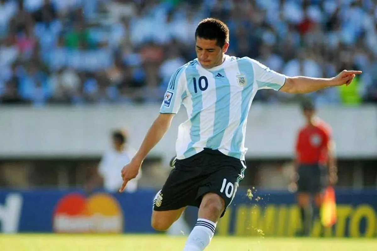 La sugerente frase de un ex DT de la Selección Argentina sobre su posible llegada a Boca: “Con Román tengo muy buena relación”