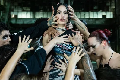 Lali lanzó su nuevo álbum No vayas a atender cuando el demonio llama