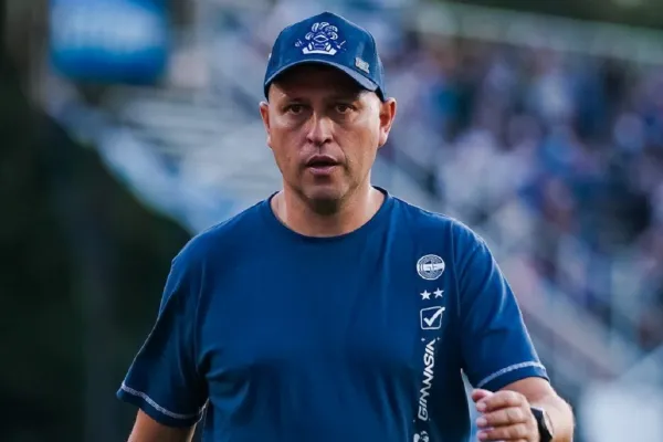 Se optó por darle una vida más: los motivos por los que Diego Flores sigue en Gimnasia de La Plata