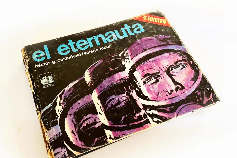 ICÓNICO. La más famosa versión de entre las diferentes publicaciones de El Eternauta; en formato libro, apaisado, de Ediciones Record.