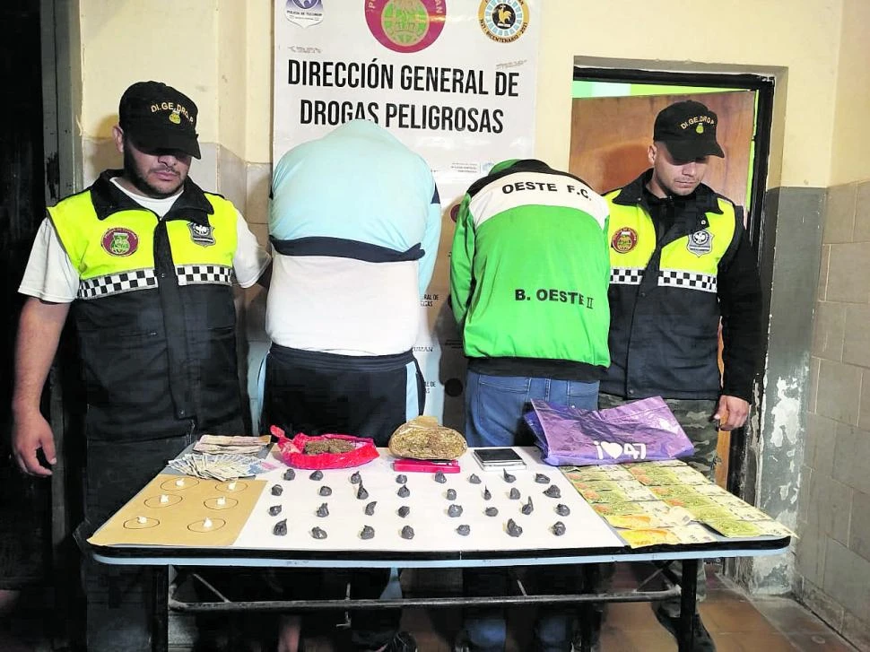 Dos detenidos por narcomenudeo