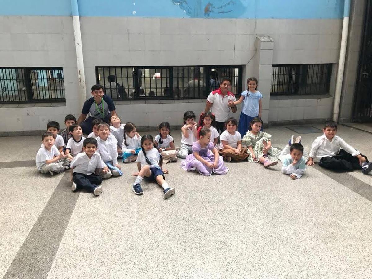 PRÁCTICA DOCENTE. Lucas durante una de sus prácticas preprofesionales.