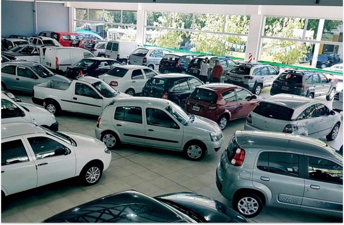 La montaña rusa de precios no detiene la compra de autos: los más vendidos de abril