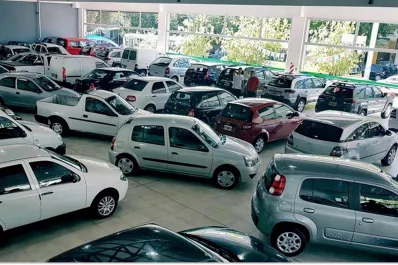 La montaña rusa de precios no detiene la compra de autos: los más vendidos de abril