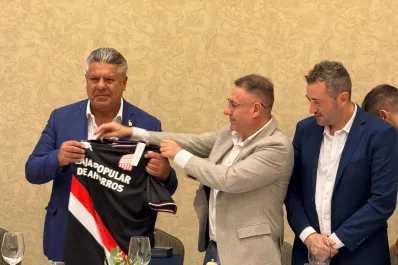 Encuesta: ¿Te gusta la nueva camiseta de San Martín de Tucumán?