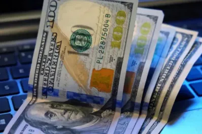 Sin cepo cambiario, cómo conviene comprar dólares en Argentina