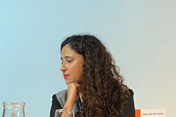 Adriana Lucero: “sin poesía, pienso que mi vida sería un abismo infinito”