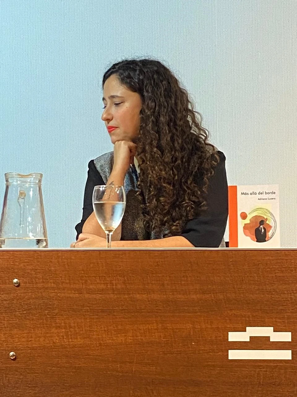 DURANTE LA PRESENTACIÓN. Lucero destacó el trabajo de edición: “impecable, cuidado y respetuoso”.