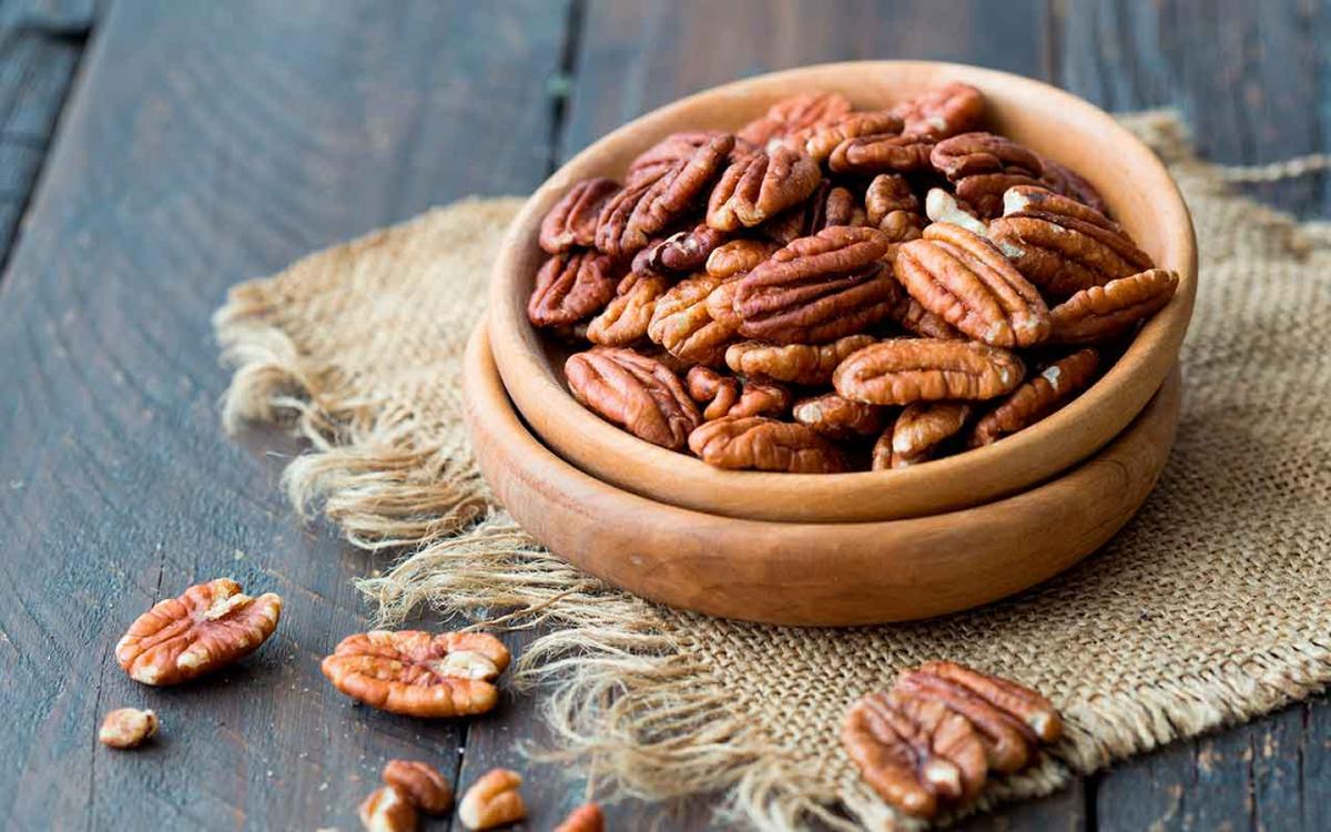 Las nueces pecanas tienen propiedades nutritivas.