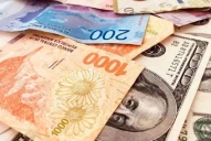 Tras el fin del cepo, cayeron los depósitos a plazo fijo y subió la compra de dólares