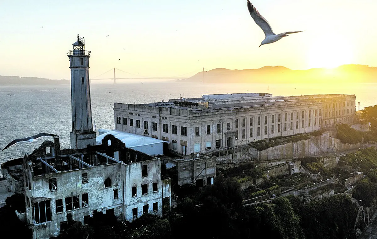 Trump ordena la reapertura de la prisión de Alcatraz