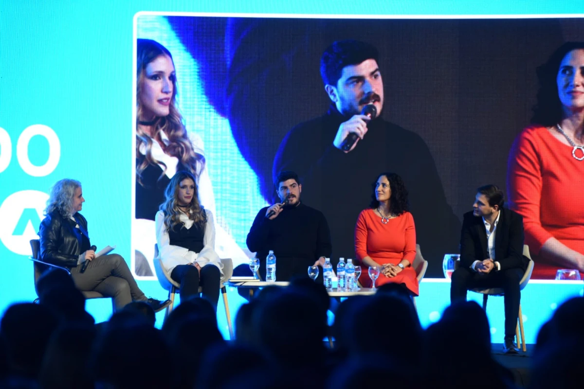 MESA PANEL. En la edición anterior de Liderando Futuro se compartieron experiencias e ideas sobre liderazgo e innovación.