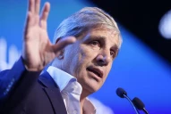 Dólares del colchón: Luis Caputo vaticinó un mayor uso del dólar en las transacciones