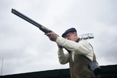 Tiene 91 años, sobrevivió a operación a corazón abierto y ahora quiere ir al Mundial de tiro de Portugal