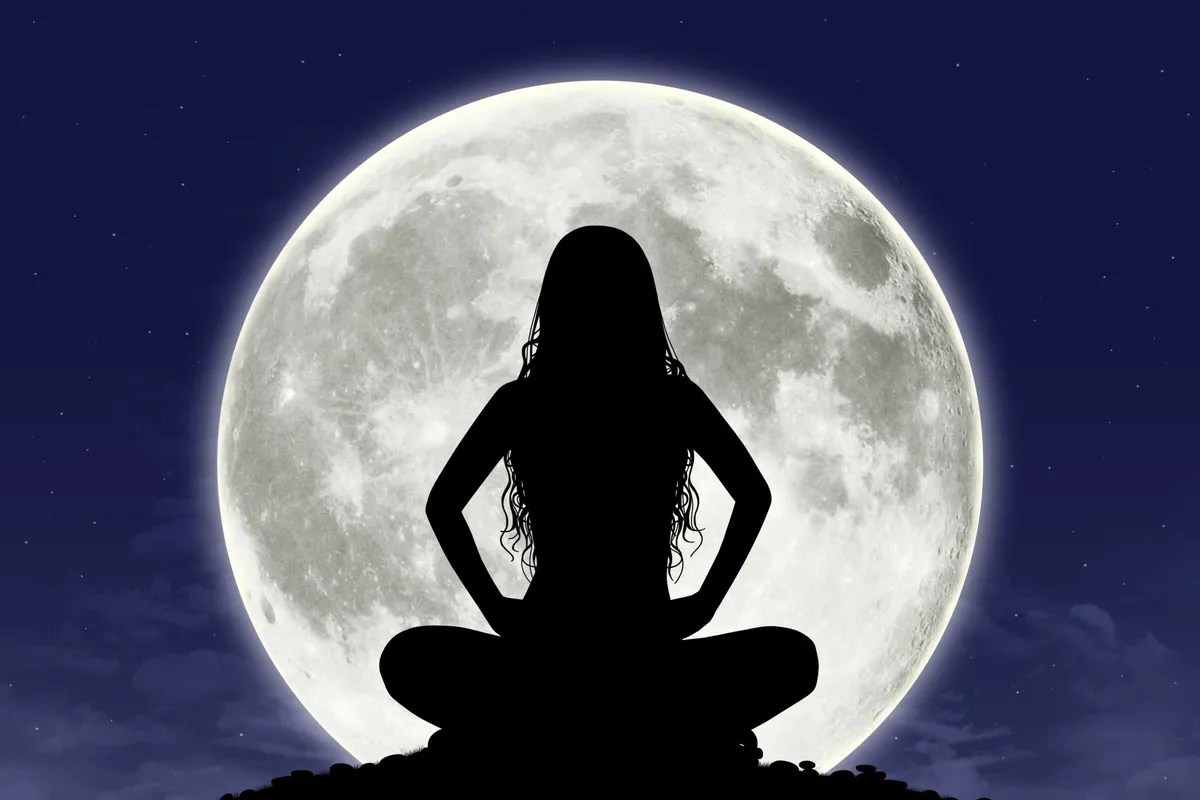 Qué es un baño de luna y por qué tanta gente está haciéndolo