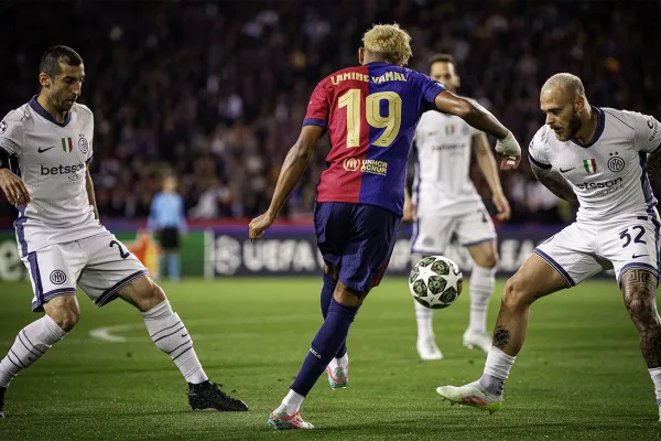 Agenda de TV de hoy: ¿A qué hora juegan Inter-Barcelona por el pase a la final de la Champions League?