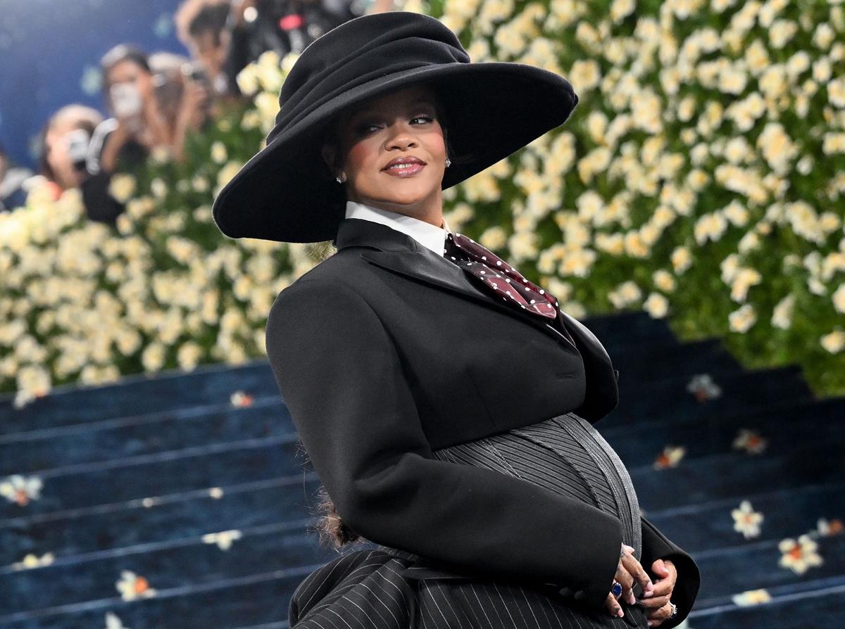 Rihanna espera su tercer hijo: así fue su sorpresiva aparición en la Met Gala