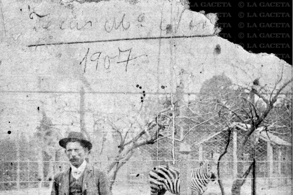 Recuerdos fotográficos: una escena en el parque Avellaneda