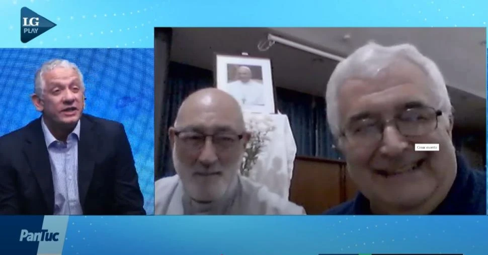 EN ASAMBLEA. Los clérigos en videollamada desde Pilar. 