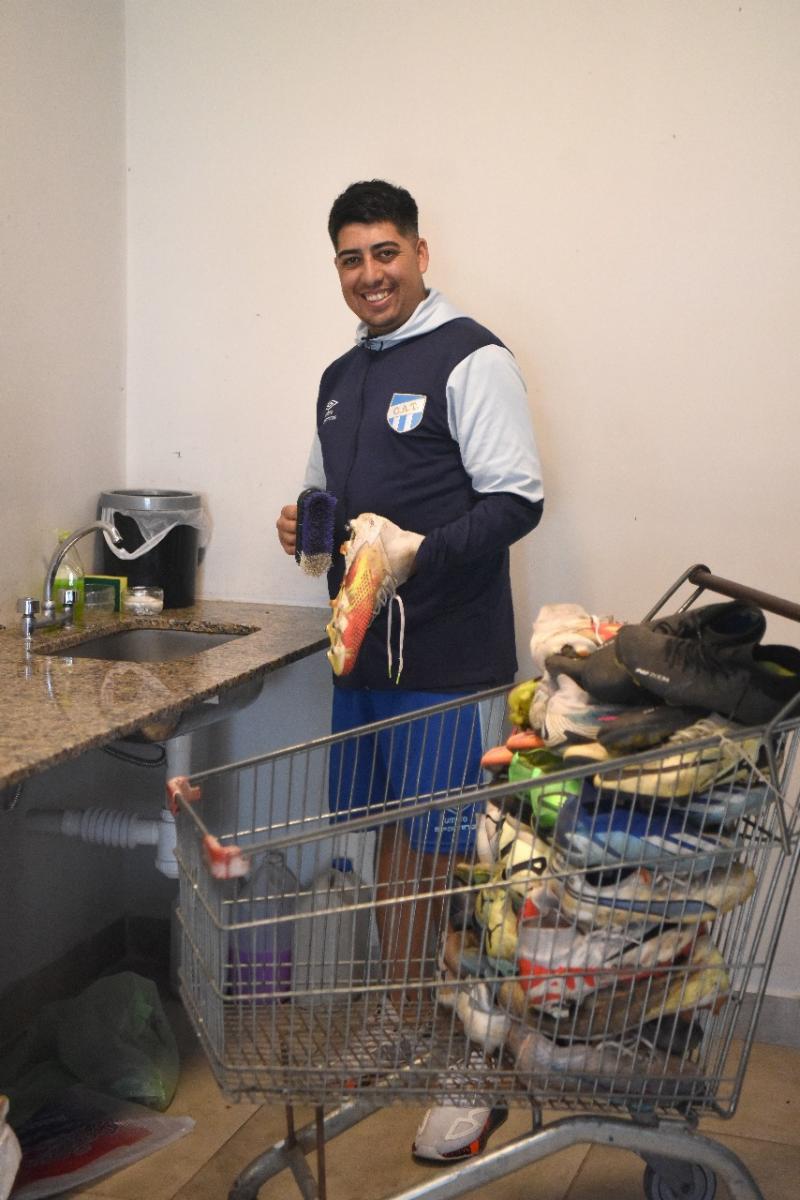 Albrecht se encarga de los vestuarios de Atlético Tucumán y Lawn Tennis