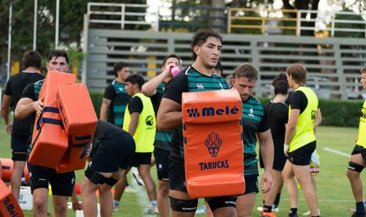 Se perdió un Mundial por lesión, Contepomi lo convocó a Los Pumas y afronta su primera experiencia profesional en Tarucas